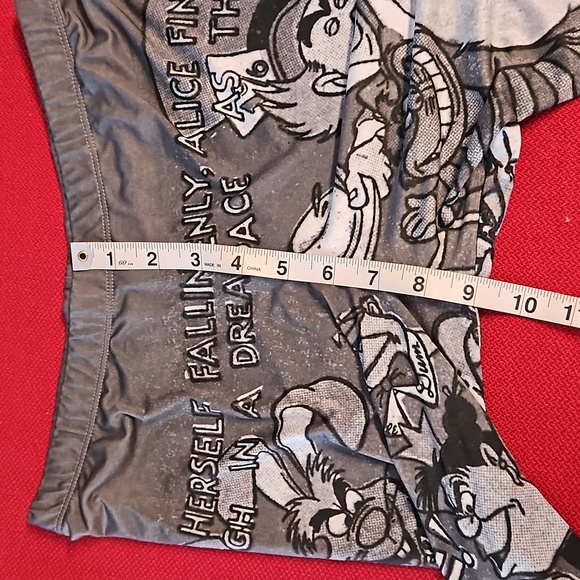 DISNEY Alice in Wonderland leggings Lrg READ BELOW SEE MEASUREMENTS women or kid - Picture 4 of 8